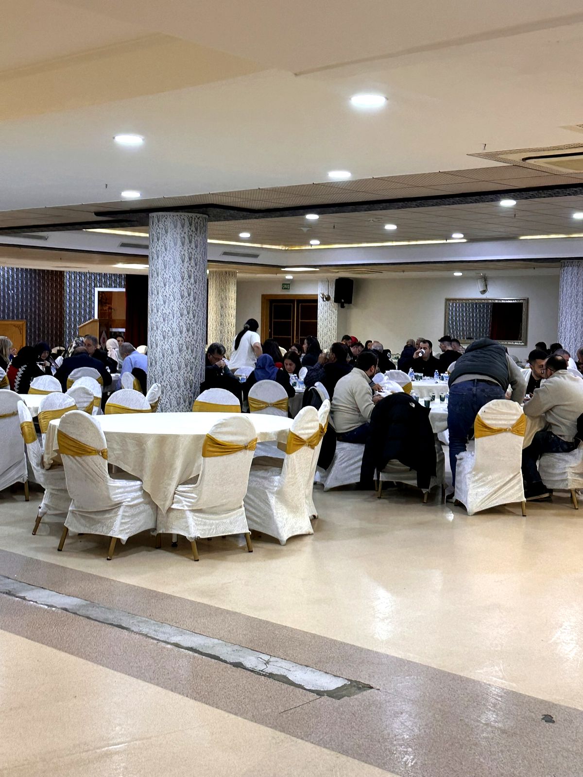 Salon organizasyonunda mevlüt yemeği